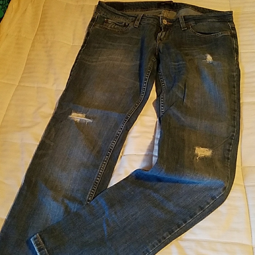 Like new distressed 524 Levis jeans!